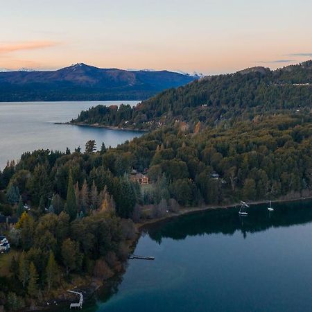Peninsula Petit Hotell San Carlos de Bariloche Exteriör bild