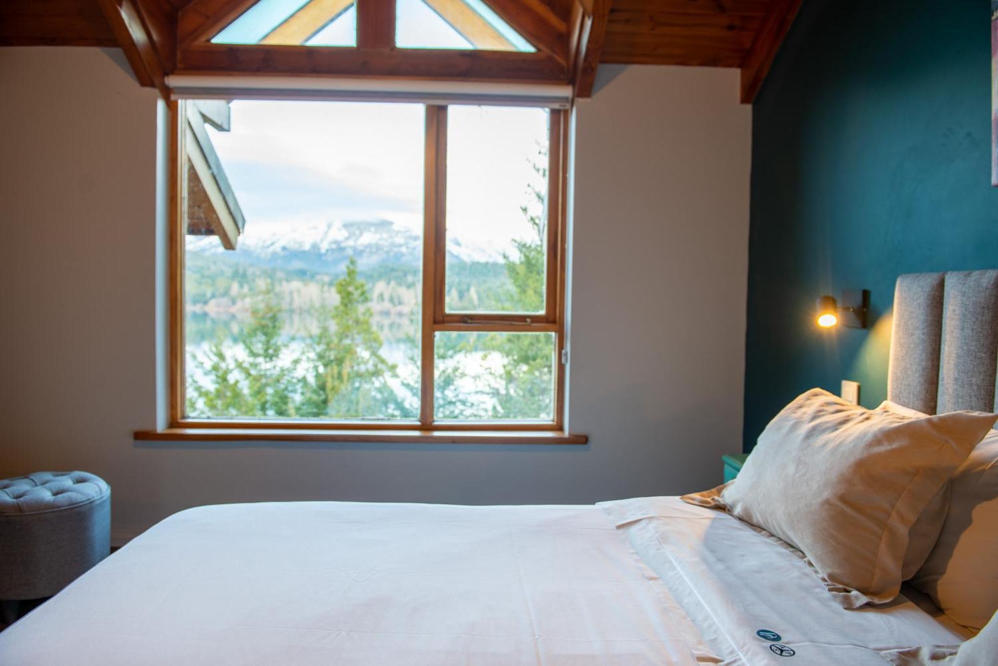 Peninsula Petit Hotell San Carlos de Bariloche Exteriör bild